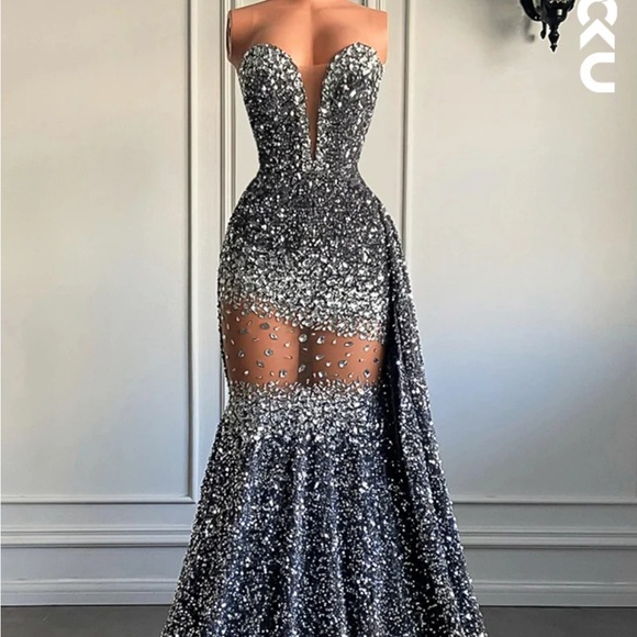 Cindy Gown - Picture 3 of 3